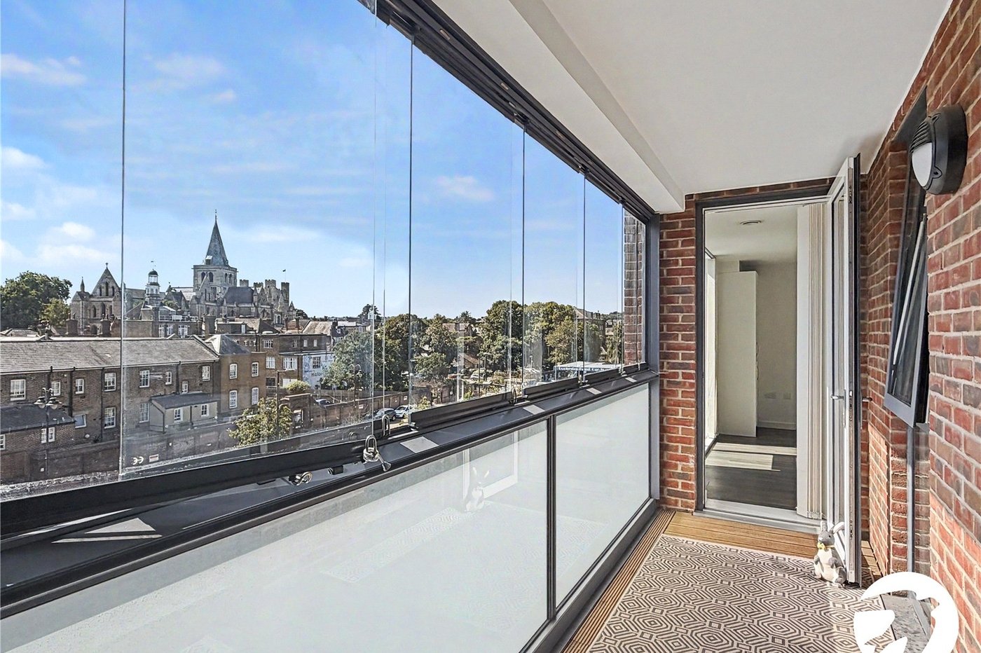 2 bedroom property for sale in Rochester | Robinson Michael & Jackson