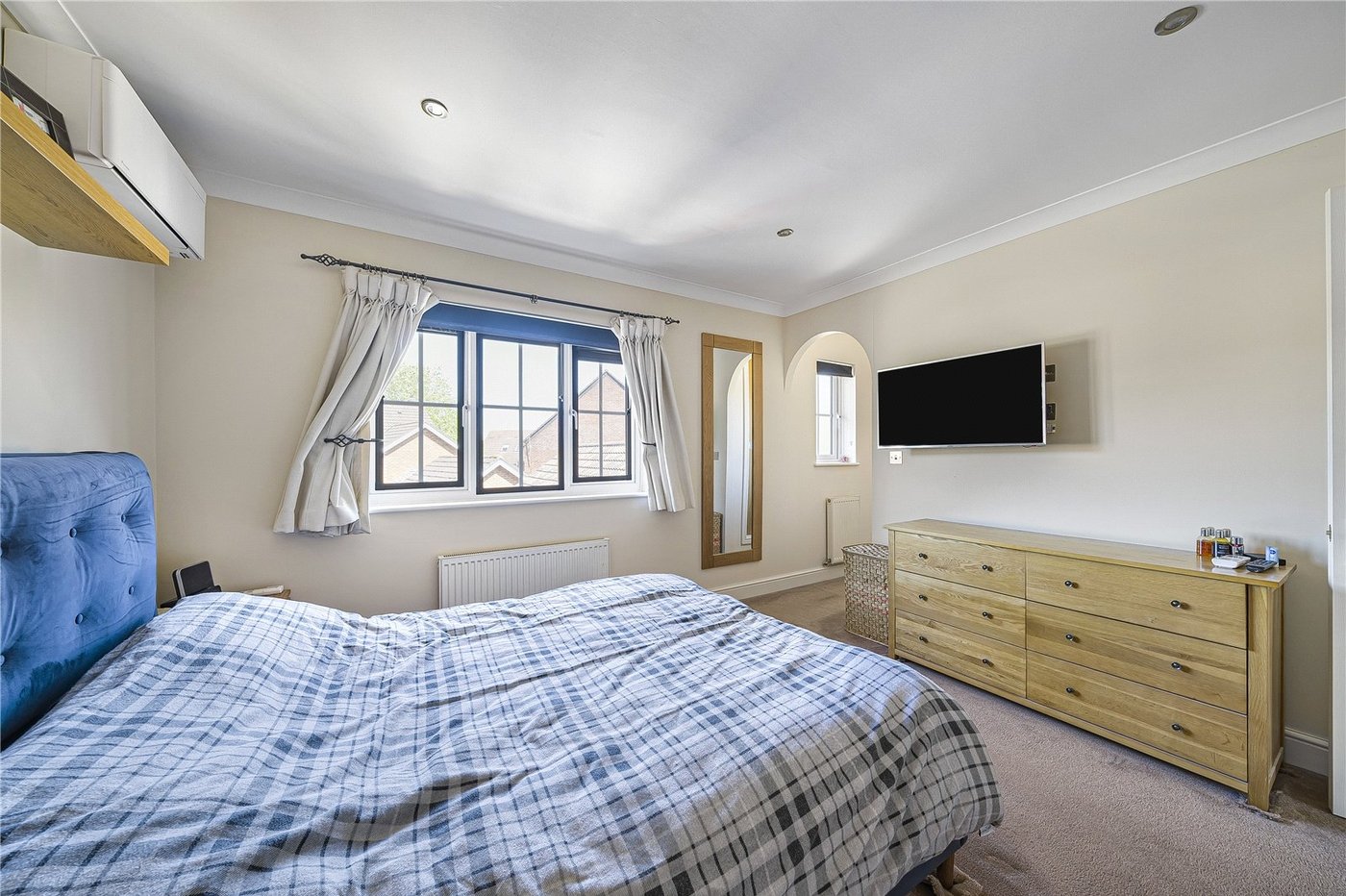 5 bedroom house for sale in Crayford | Robinson Jackson
