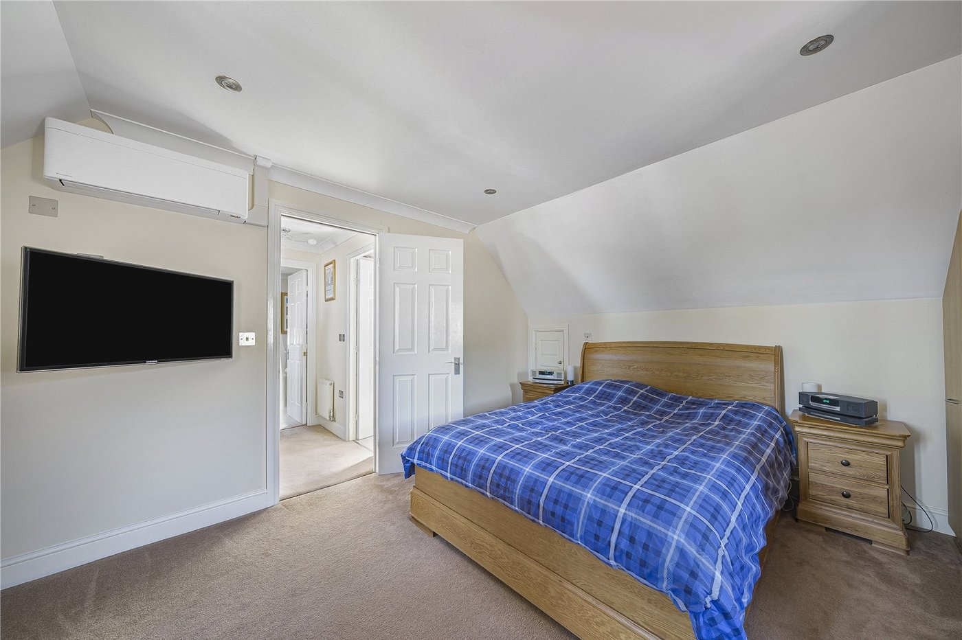 5 bedroom house for sale in Crayford | Robinson Jackson