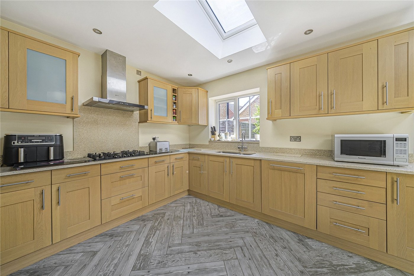 5 bedroom house for sale in Crayford | Robinson Jackson