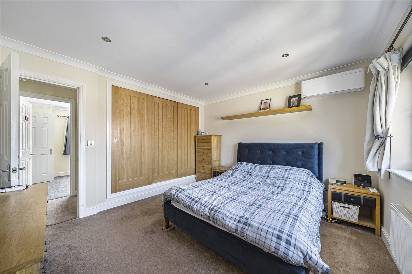 5 bedroom house for sale in Crayford | Robinson Jackson