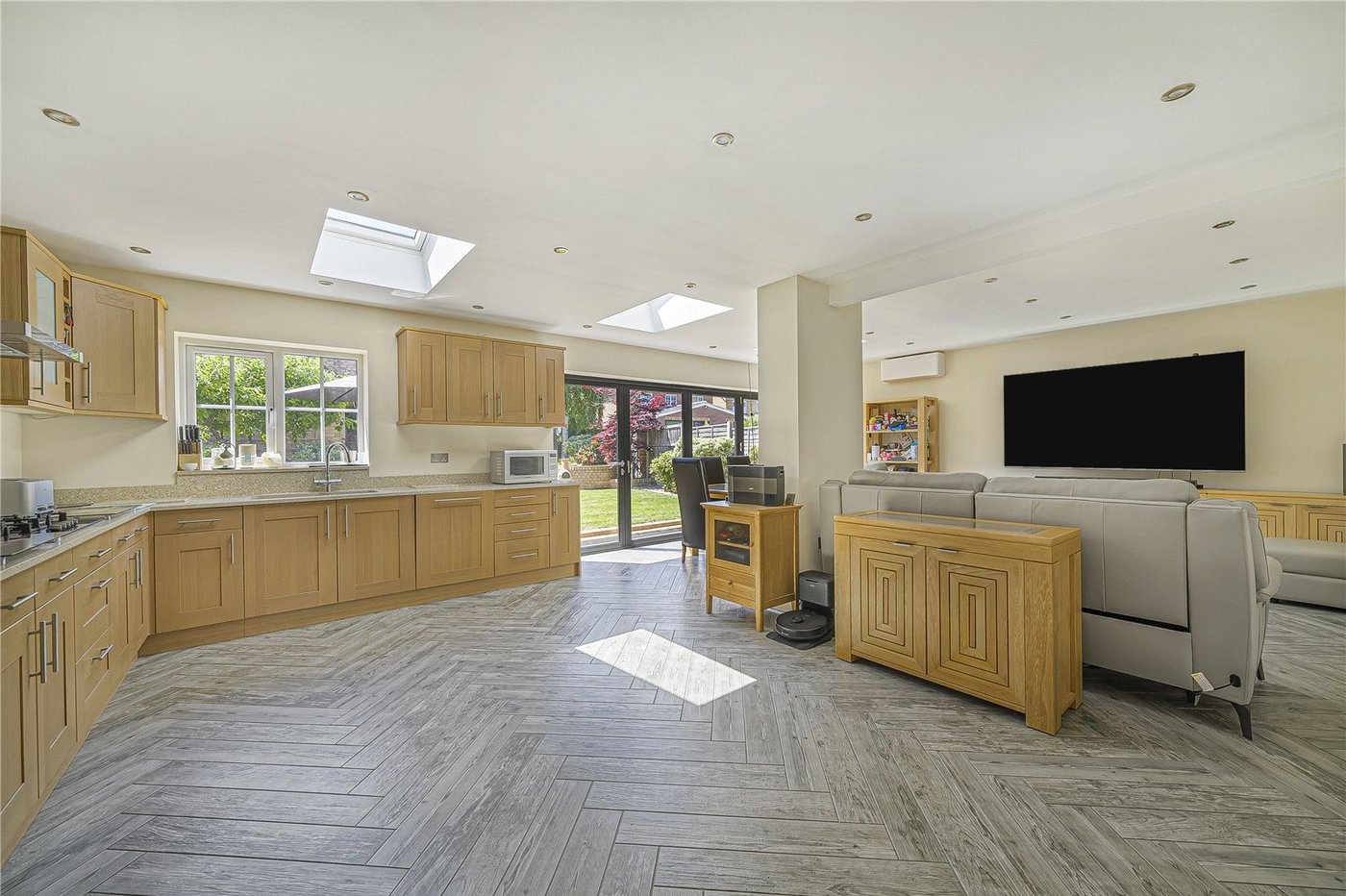 5 bedroom house for sale in Crayford | Robinson Jackson