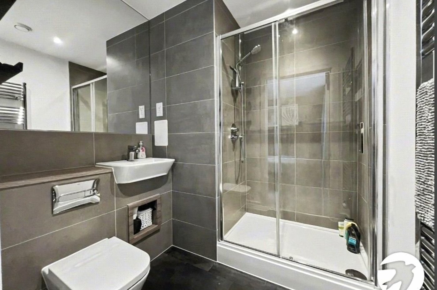 2 bedroom property for sale in Rochester | Robinson Michael & Jackson