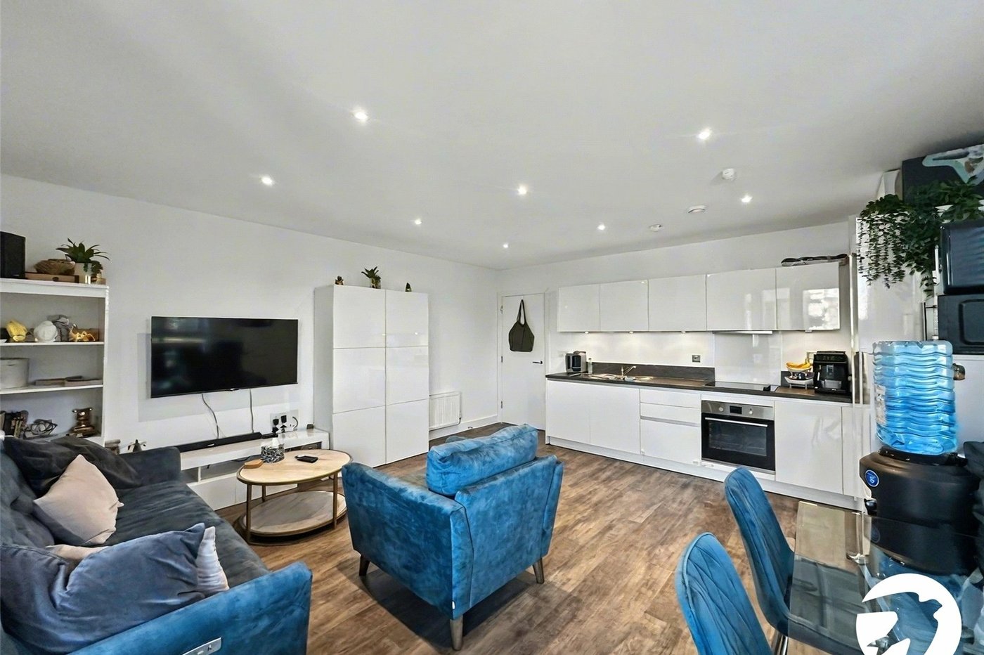 2 bedroom property for sale in Rochester | Robinson Michael & Jackson