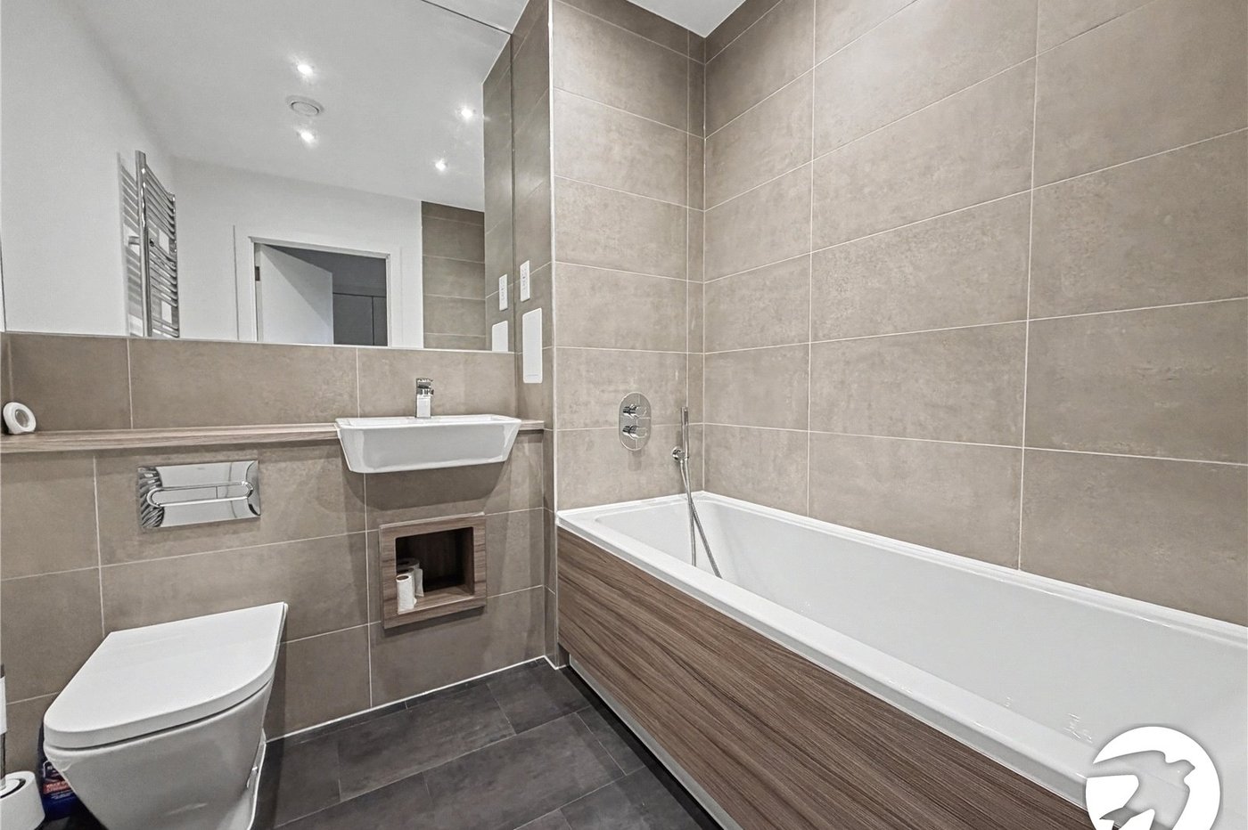 2 bedroom property for sale in Rochester | Robinson Michael & Jackson