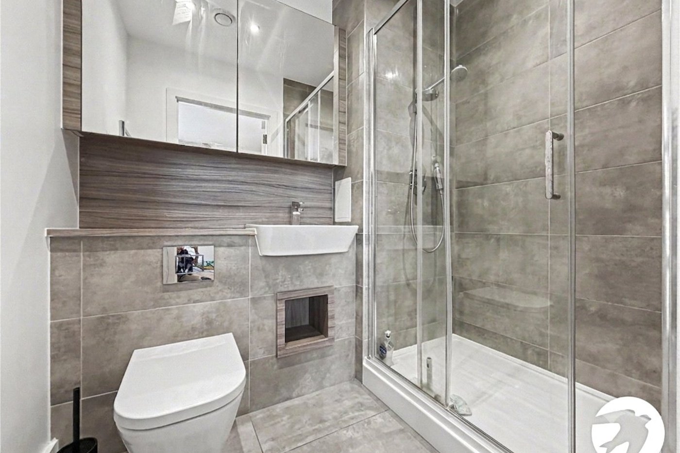 2 bedroom property for sale in Rochester | Robinson Michael & Jackson