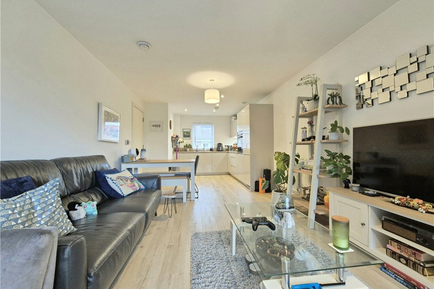 1 bedroom property for sale in Farnborough | Robinson Jackson