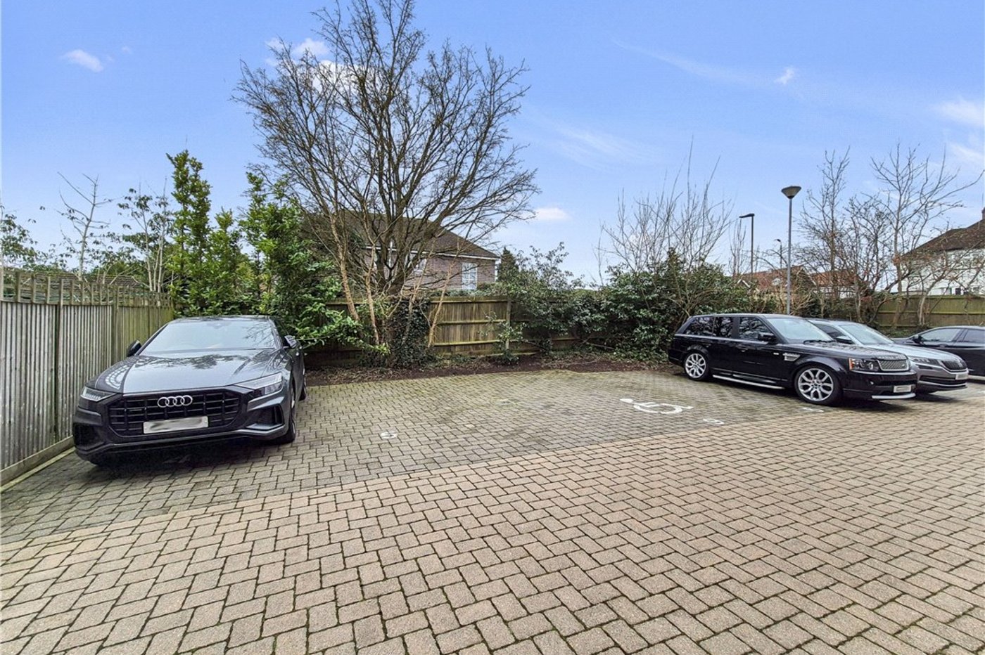 1 bedroom property for sale in Farnborough | Robinson Jackson