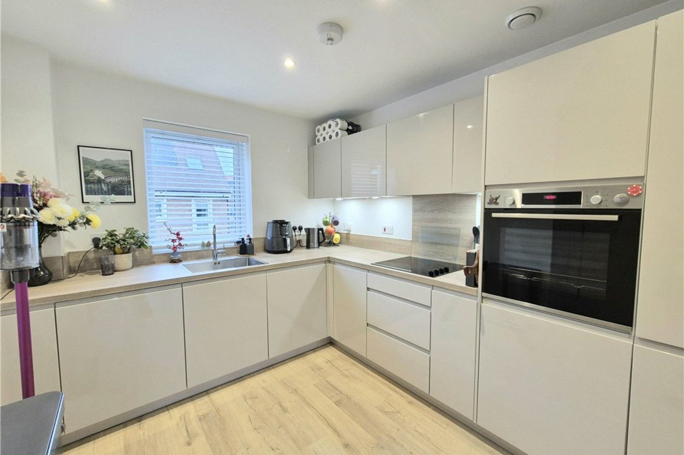1 bedroom property for sale in Farnborough | Robinson Jackson
