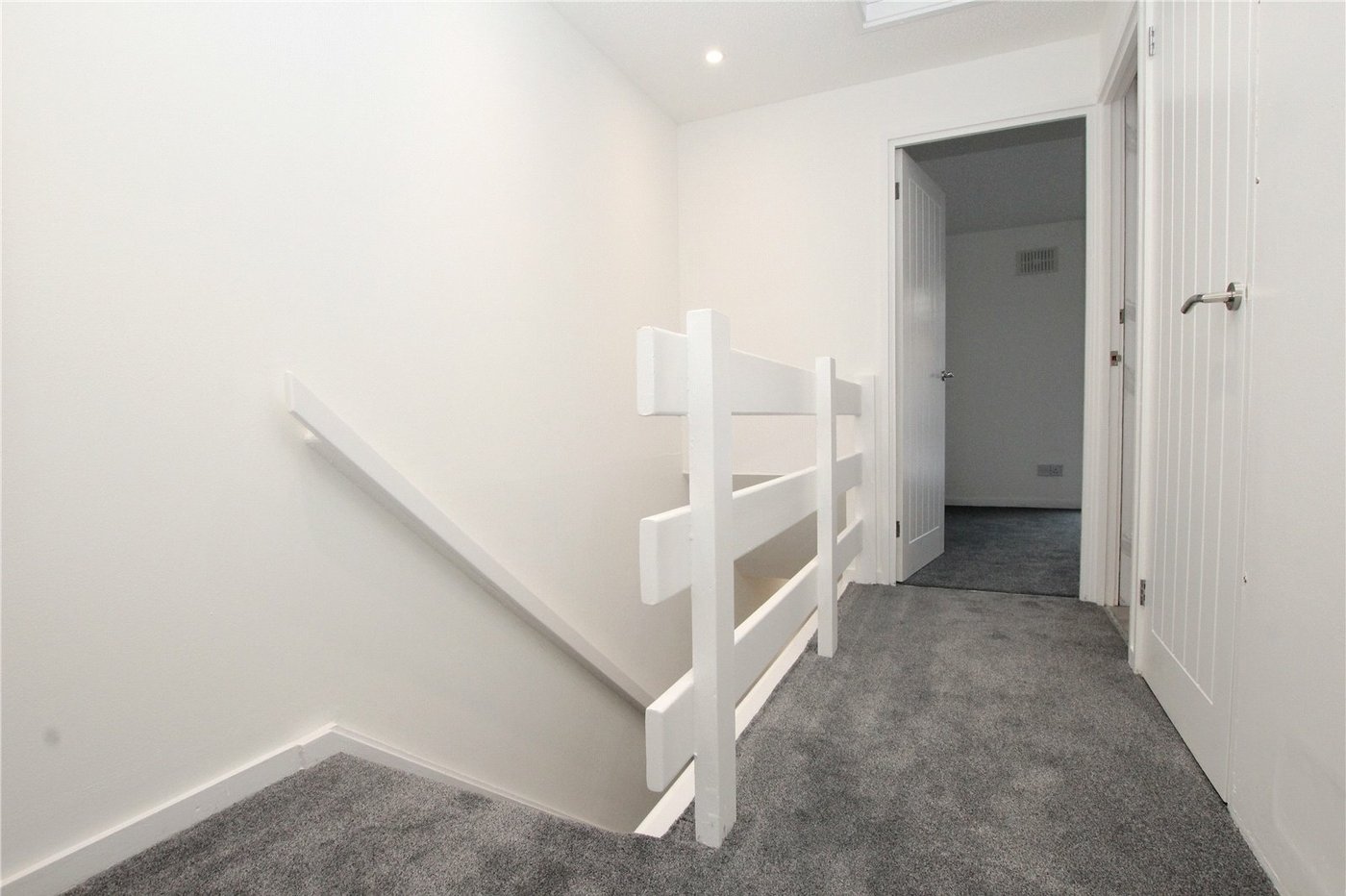 3 bedroom house for sale in London | Robinson Jackson