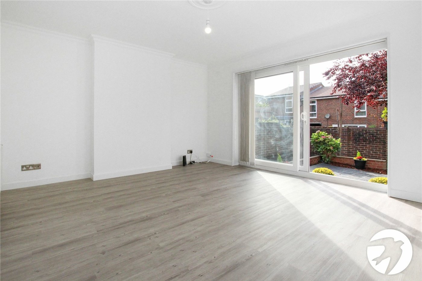 3 bedroom house for sale in London | Robinson Jackson