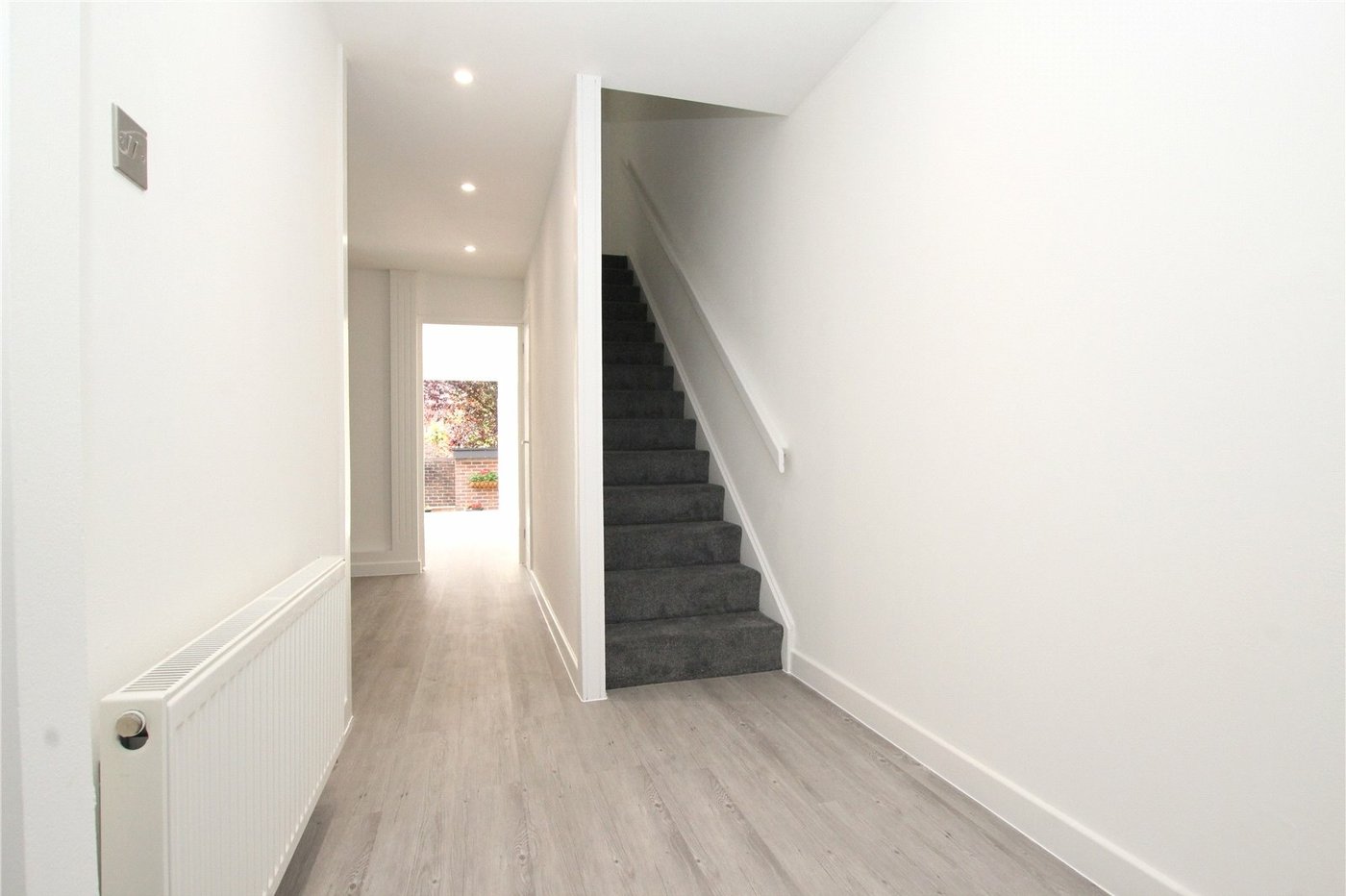 3 bedroom house for sale in London | Robinson Jackson