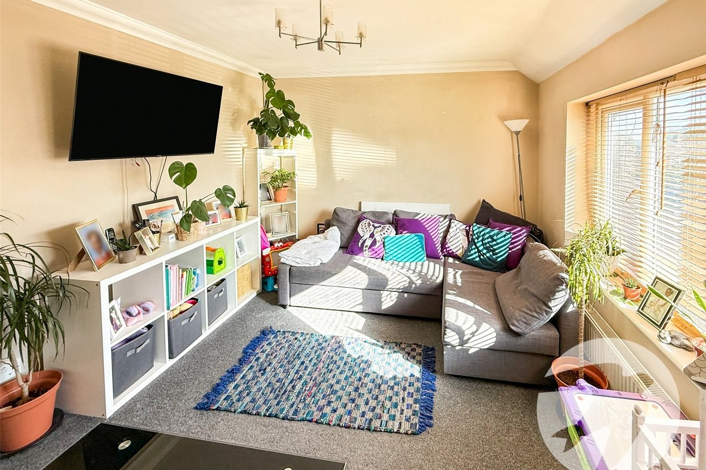 2 bedroom property for sale in Mottingham | Robinson Jackson