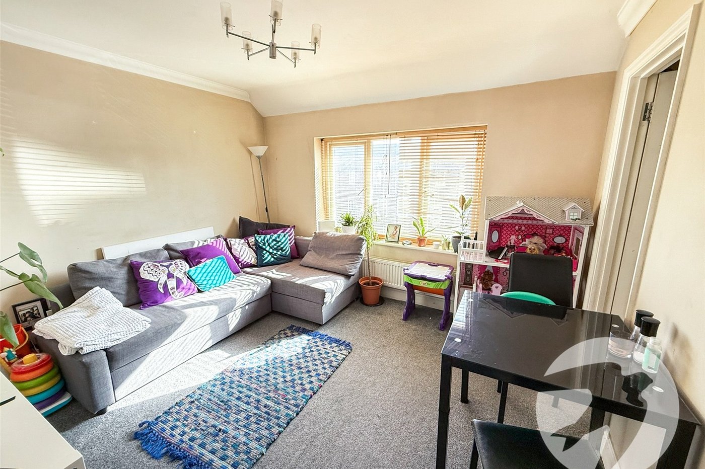 2 bedroom property for sale in Mottingham | Robinson Jackson