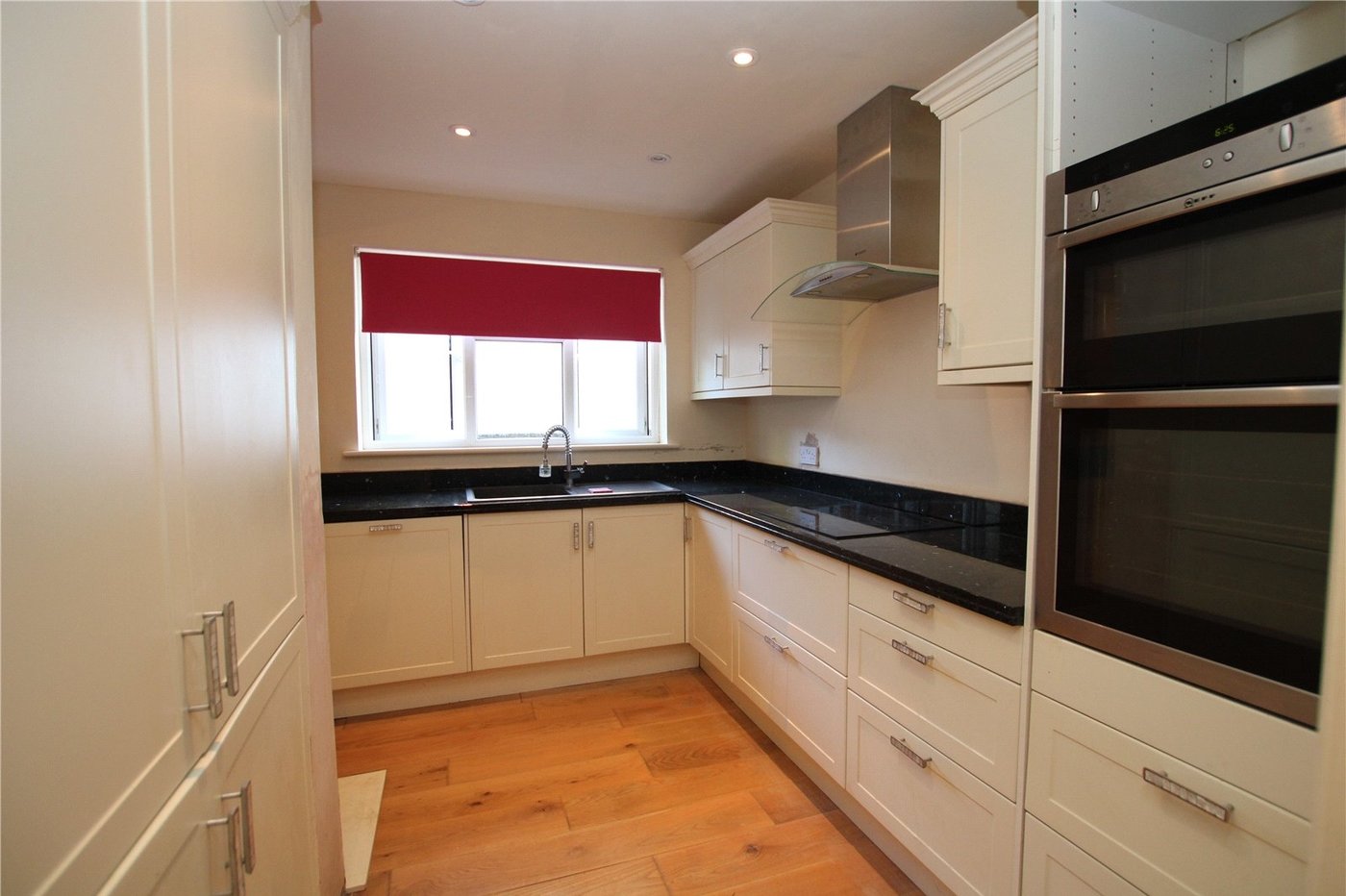 3 bedroom property for sale in Eltham | Robinson Jackson