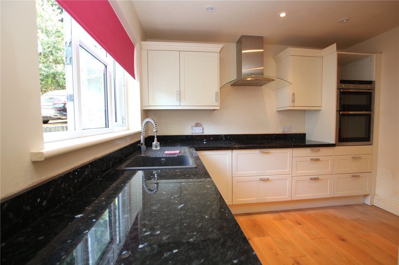 3 bedroom property for sale in Eltham | Robinson Jackson