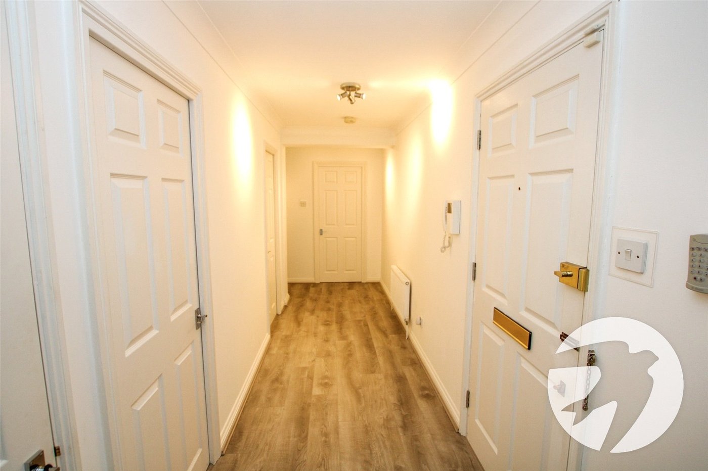 2 bedroom property for sale in London | Robinson Jackson
