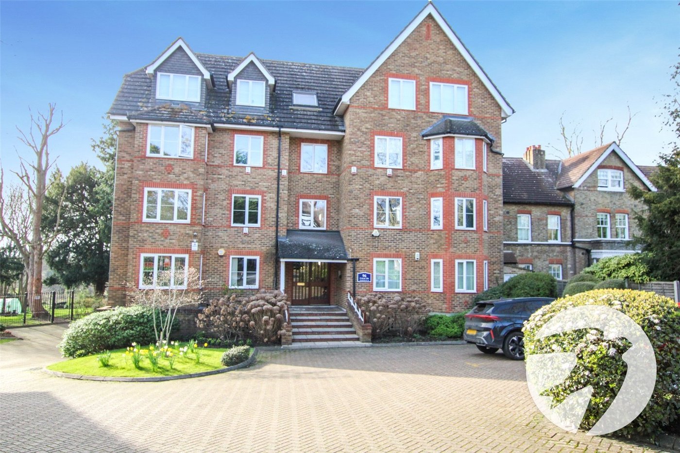 2 bedroom property for sale in London | Robinson Jackson