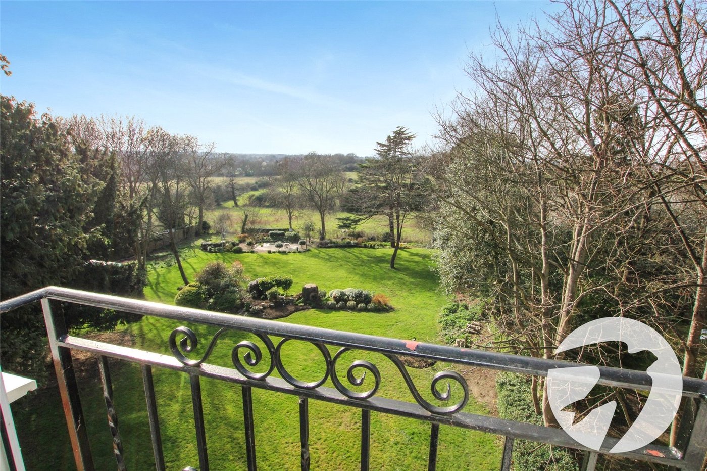 2 bedroom property for sale in London | Robinson Jackson