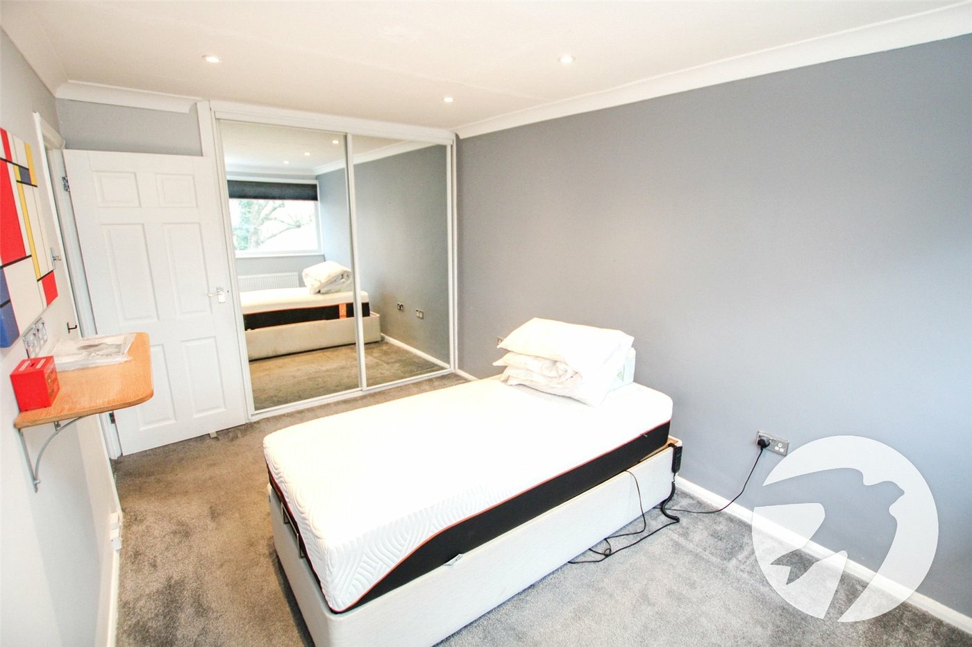 3 bedroom house for sale in London | Robinson Jackson