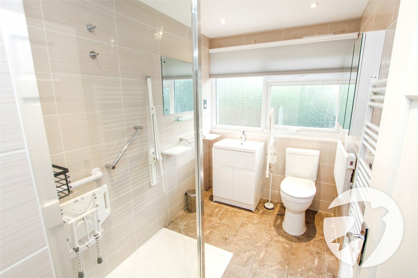 3 bedroom house for sale in London | Robinson Jackson