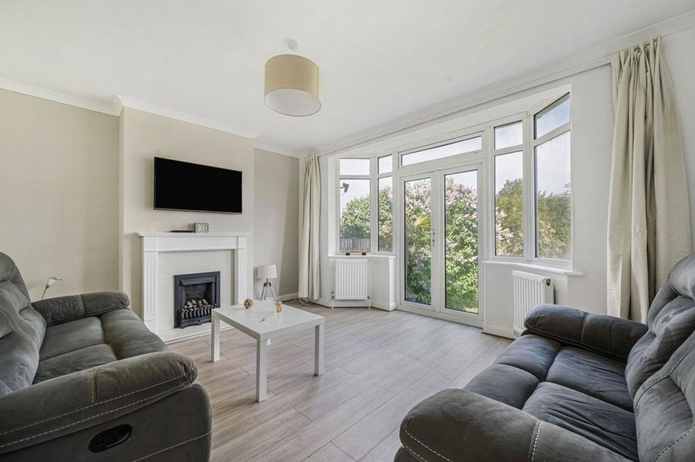 2 bedroom bungalow for sale in Orpington | Robinson Jackson