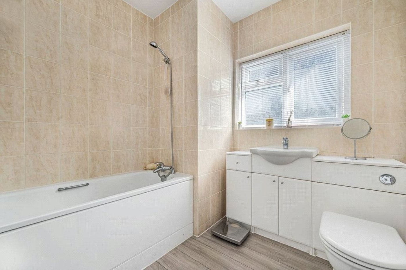 2 bedroom bungalow for sale in Orpington | Robinson Jackson