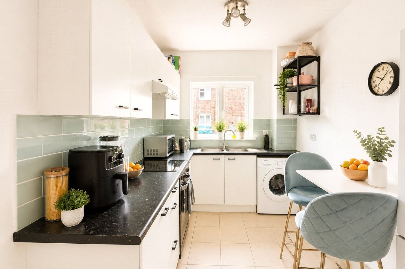 2 bedroom property for sale in London | Robinson Jackson