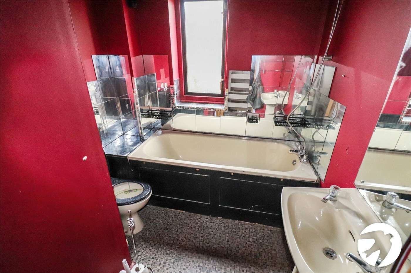 3 bedroom house for sale in London | Robinson Jackson