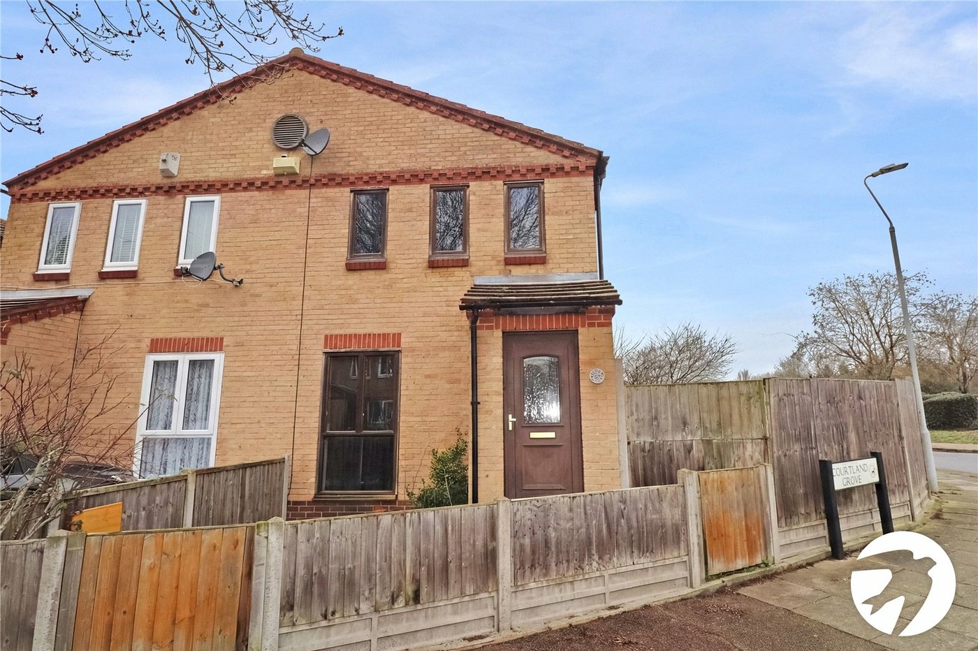 3 bedroom house for sale in London | Robinson Jackson
