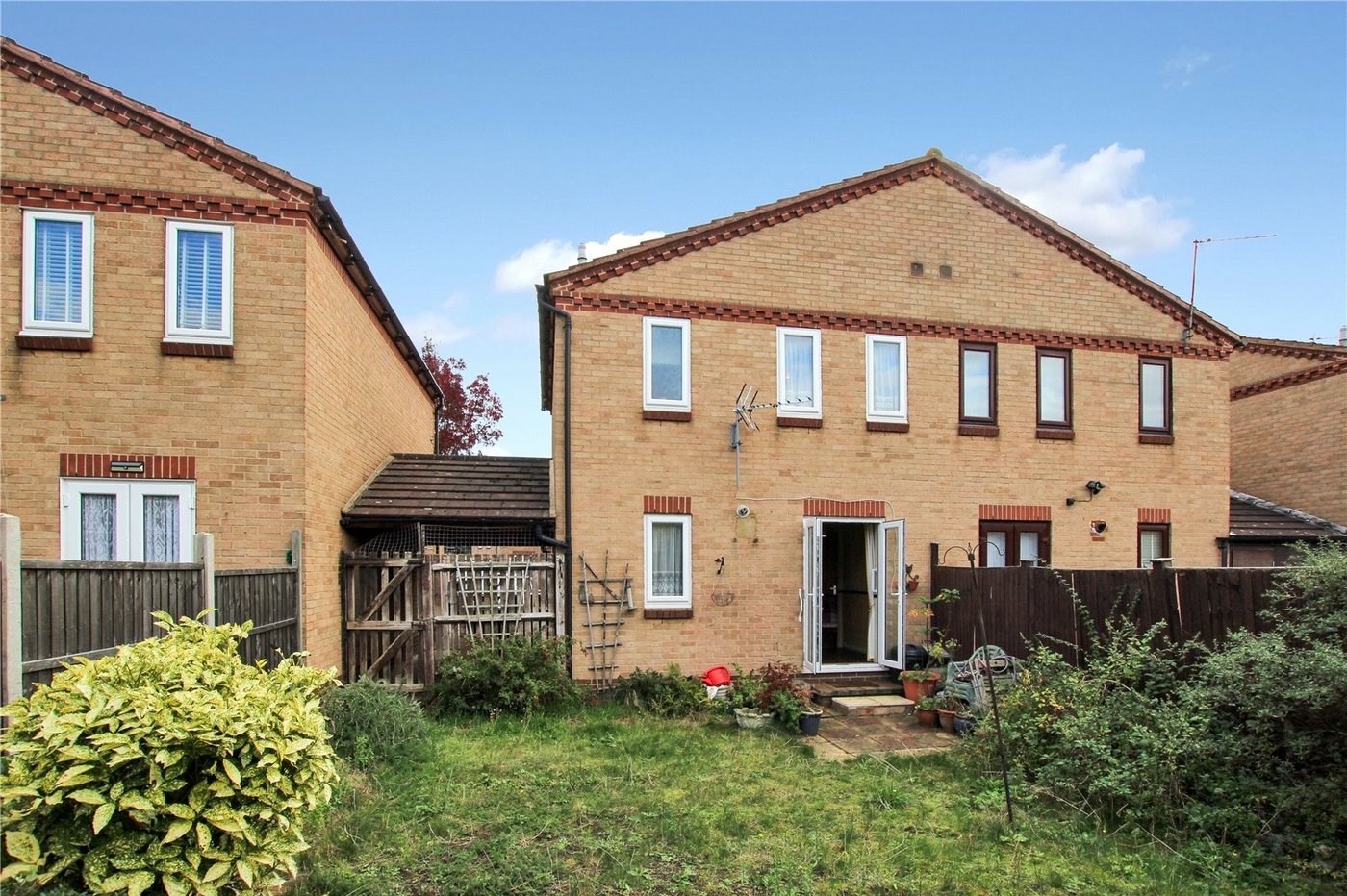 2 bedroom house for sale in Thamesmead | Robinson Jackson