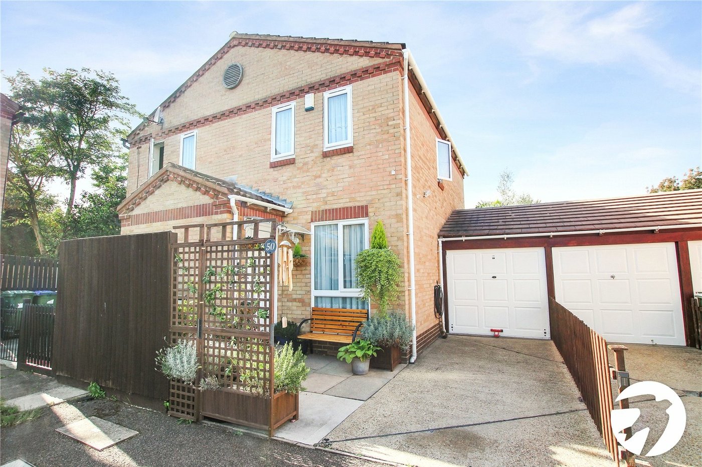 2 bedroom house for sale in Thamesmead | Robinson Jackson
