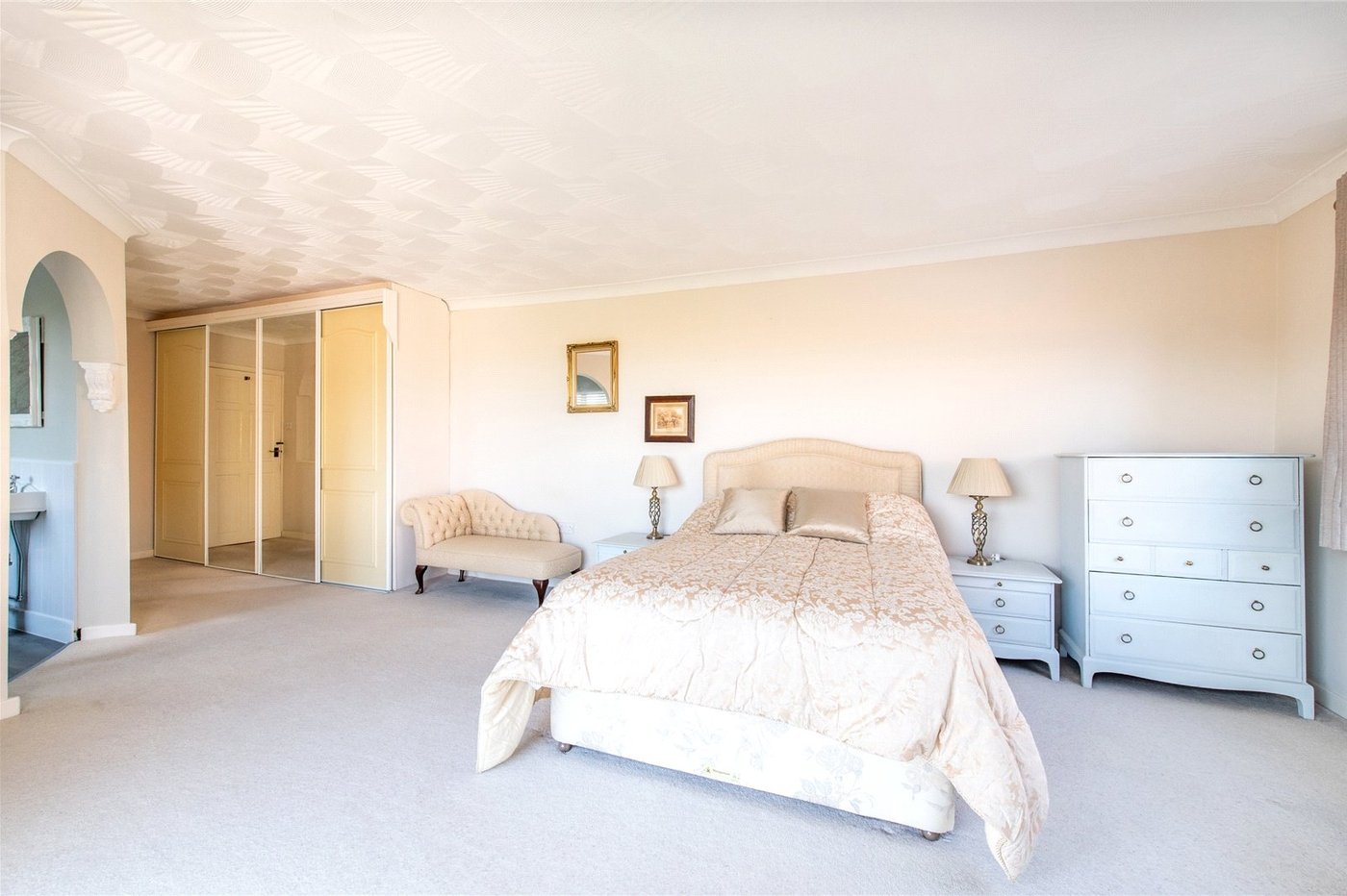 3 bedroom bungalow for sale in Shorne | Robinson Michael & Jackson