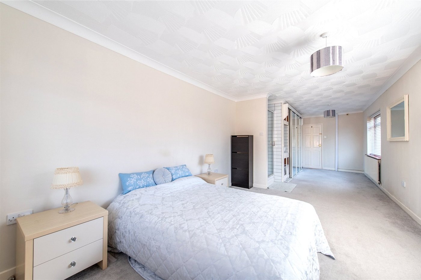 3 bedroom bungalow for sale in Shorne | Robinson Michael & Jackson