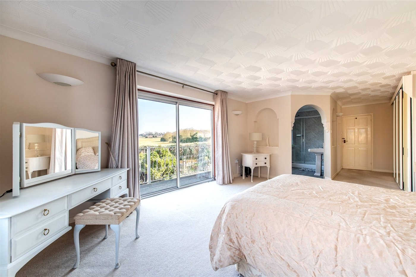 3 bedroom bungalow for sale in Shorne | Robinson Michael & Jackson