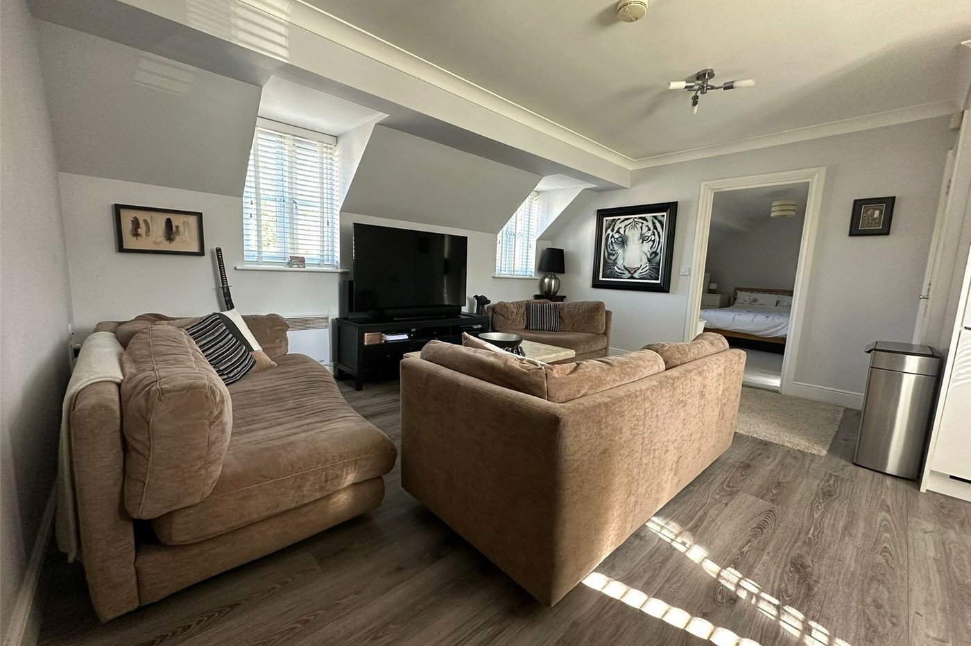 1 bedroom property for sale in Gravesend | Robinson Michael & Jackson