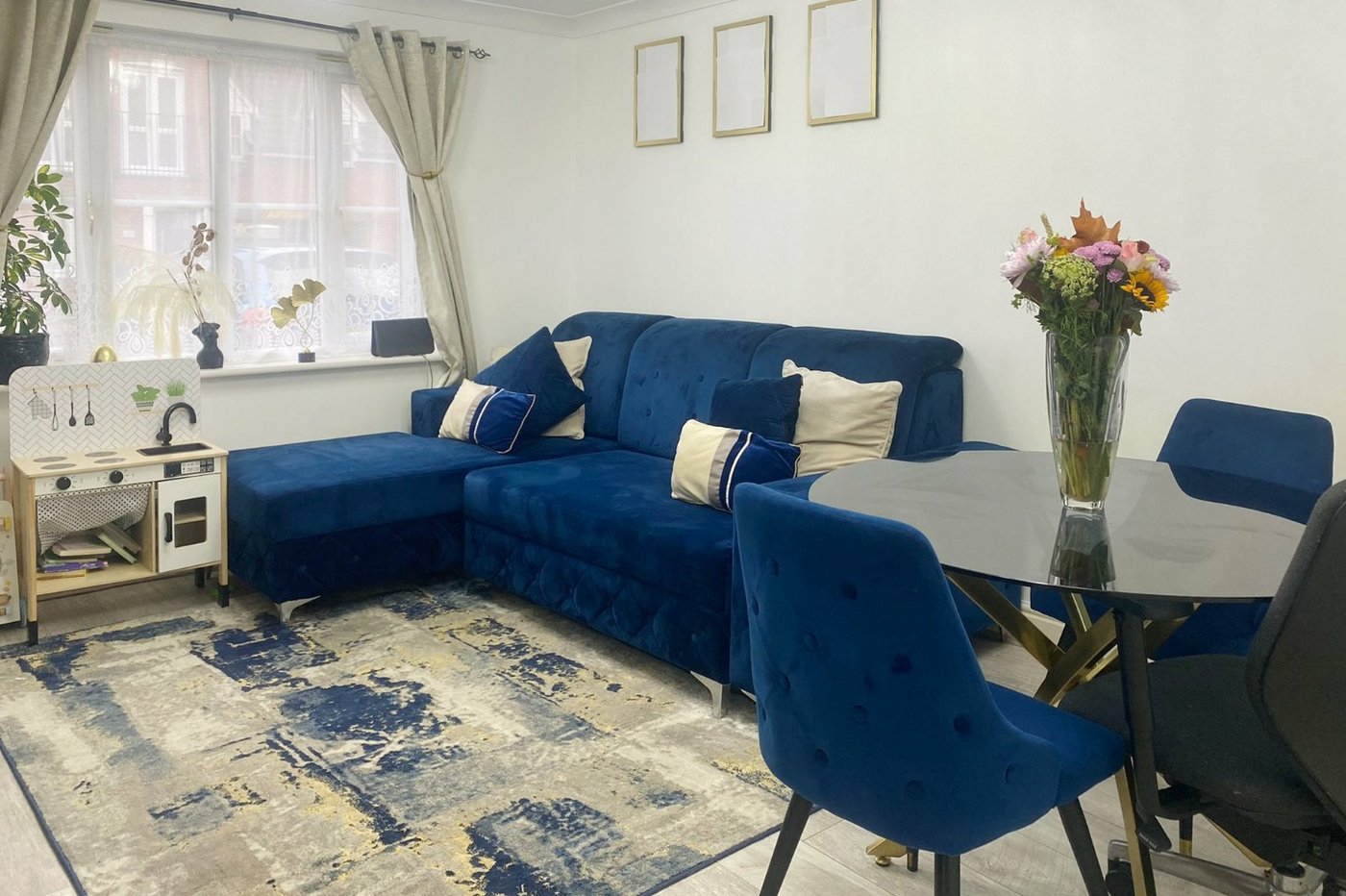 2 bedroom property for sale in Northfleet | Robinson Michael & Jackson