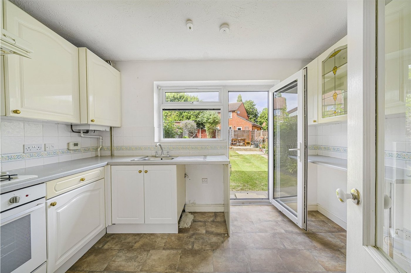 2 bedroom house for sale in Greenhithe | Robinson Jackson