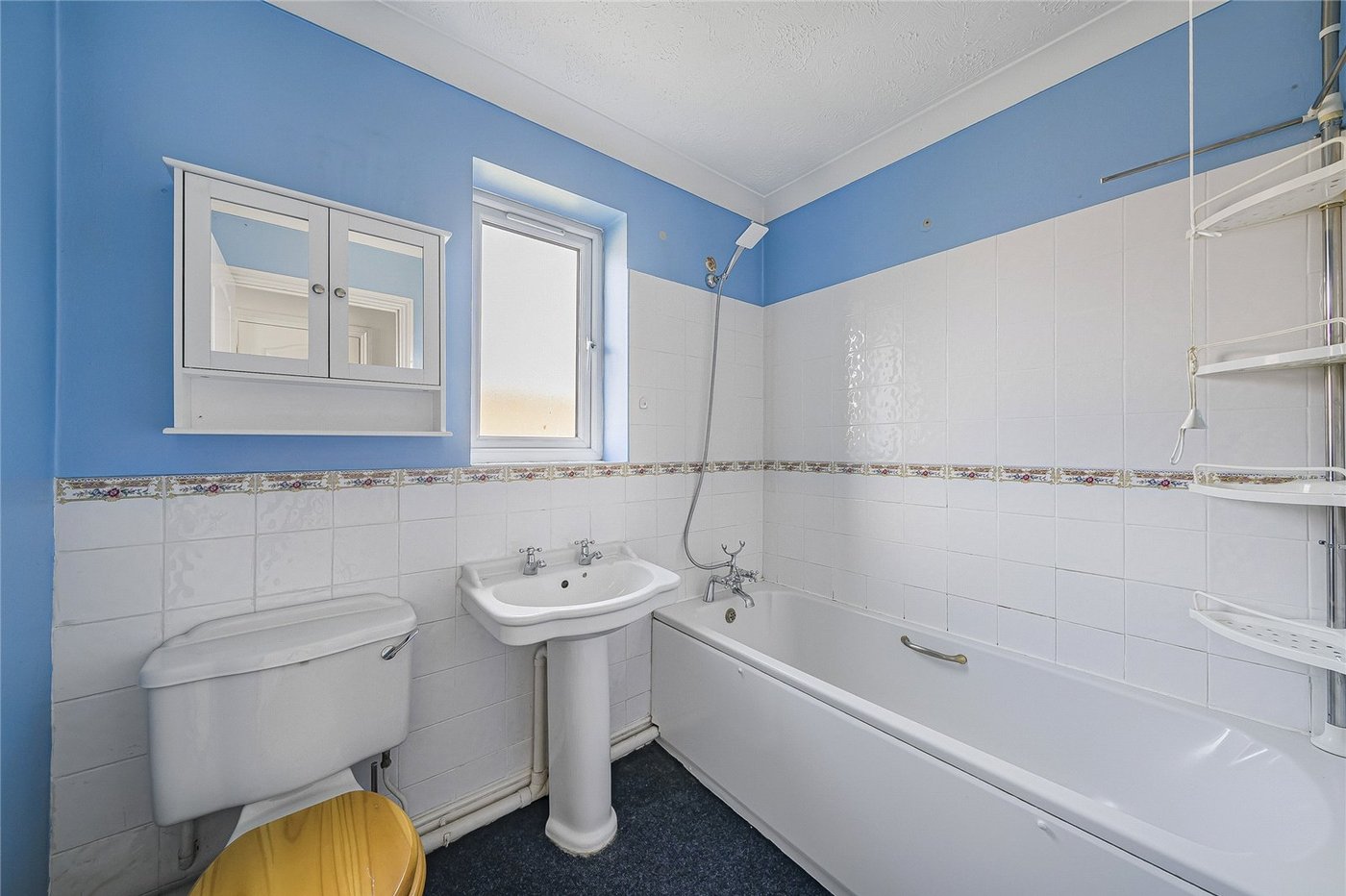 2 bedroom house for sale in Greenhithe | Robinson Jackson