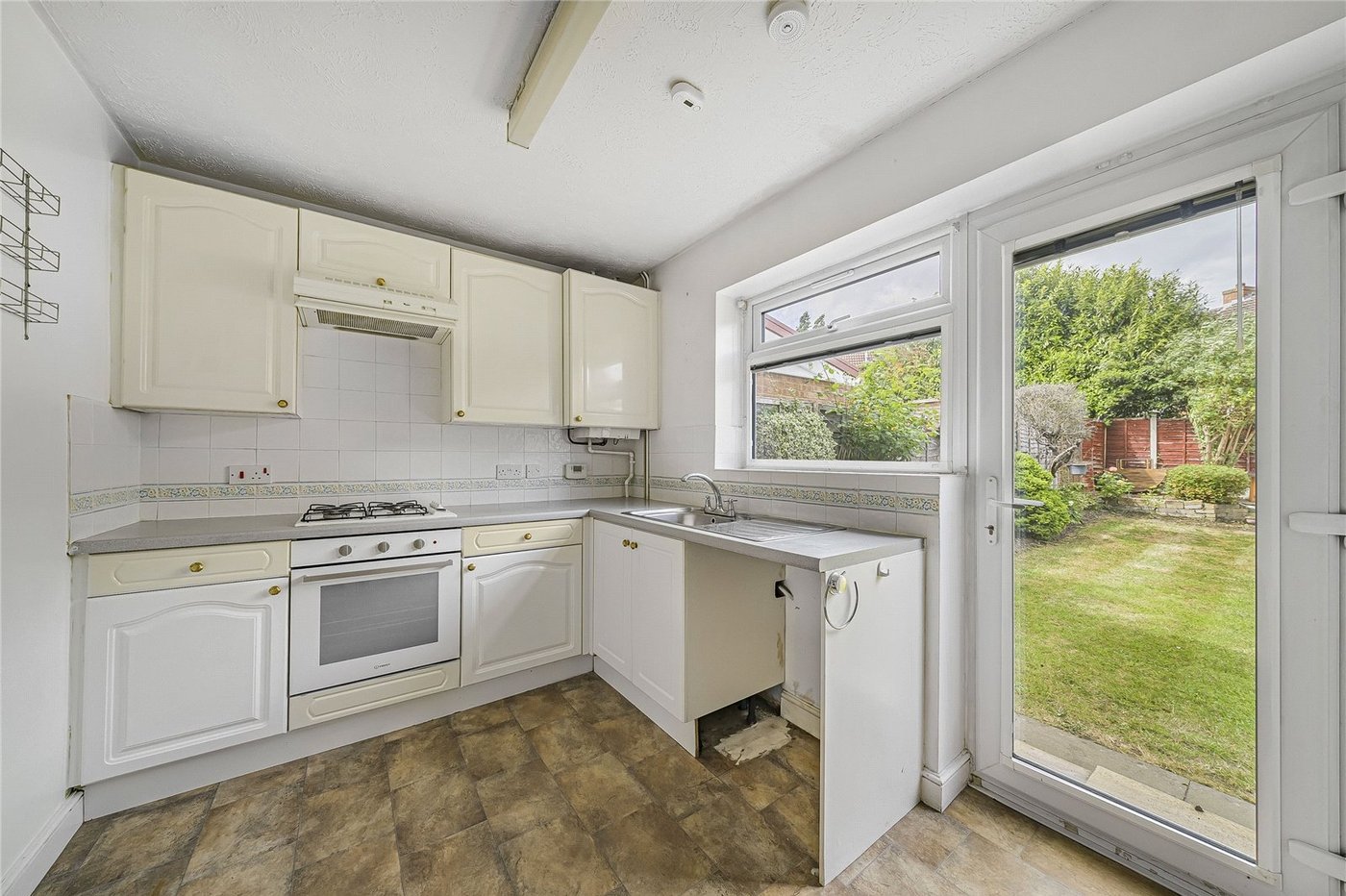 2 bedroom house for sale in Greenhithe | Robinson Jackson