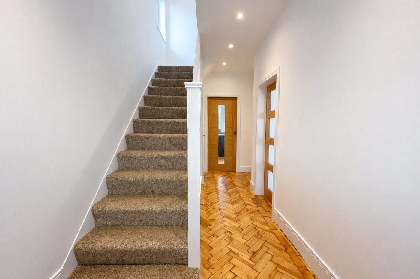 3 bedroom house for sale in London | Robinson Jackson