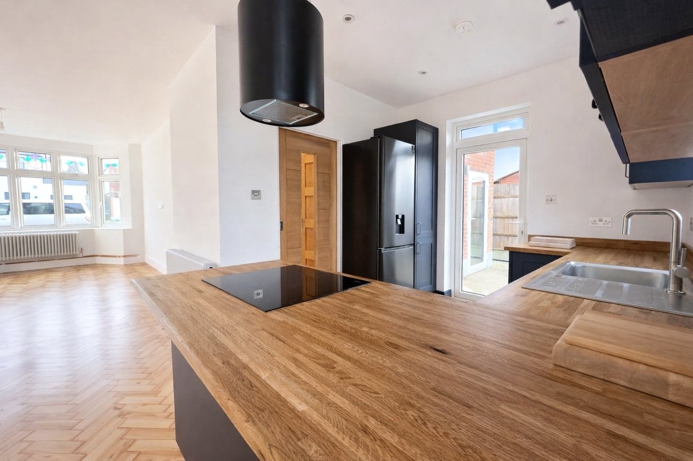 3 bedroom house for sale in London | Robinson Jackson