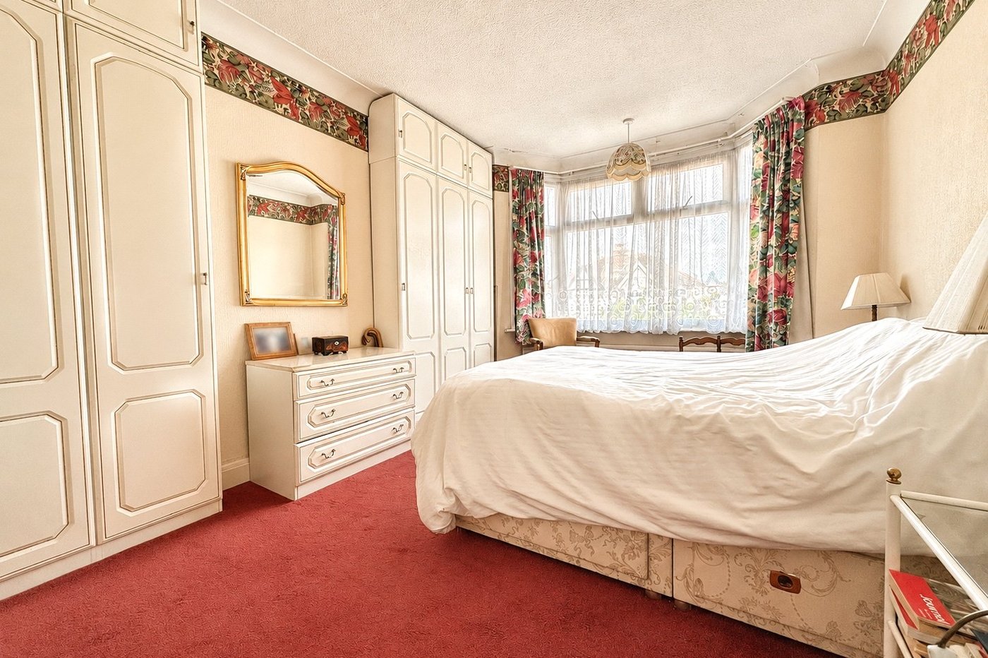 3 bedroom house for sale in London | Robinson Jackson