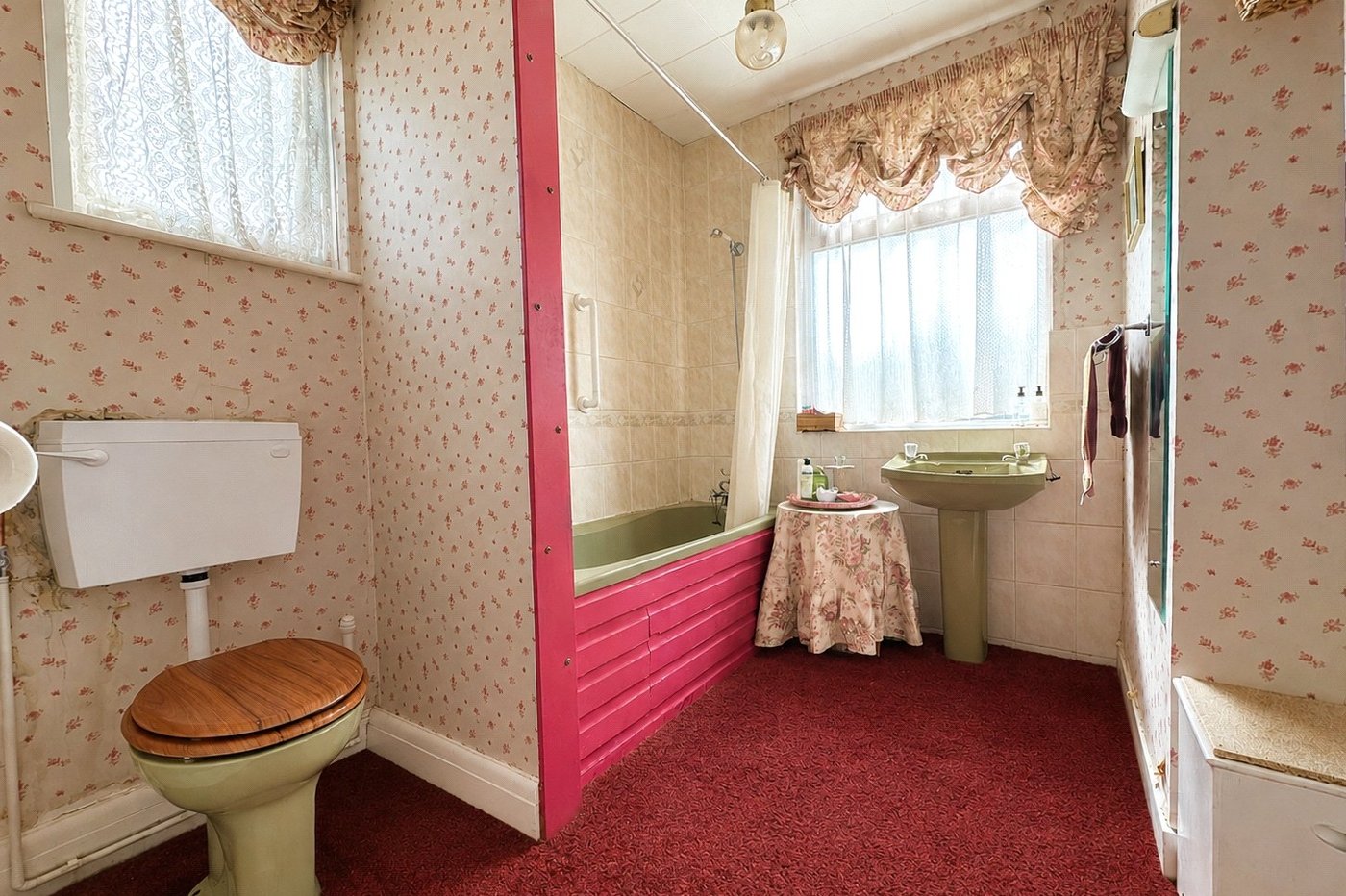 3 bedroom house for sale in London | Robinson Jackson