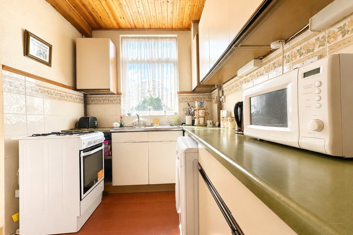 3 bedroom house for sale in London | Robinson Jackson