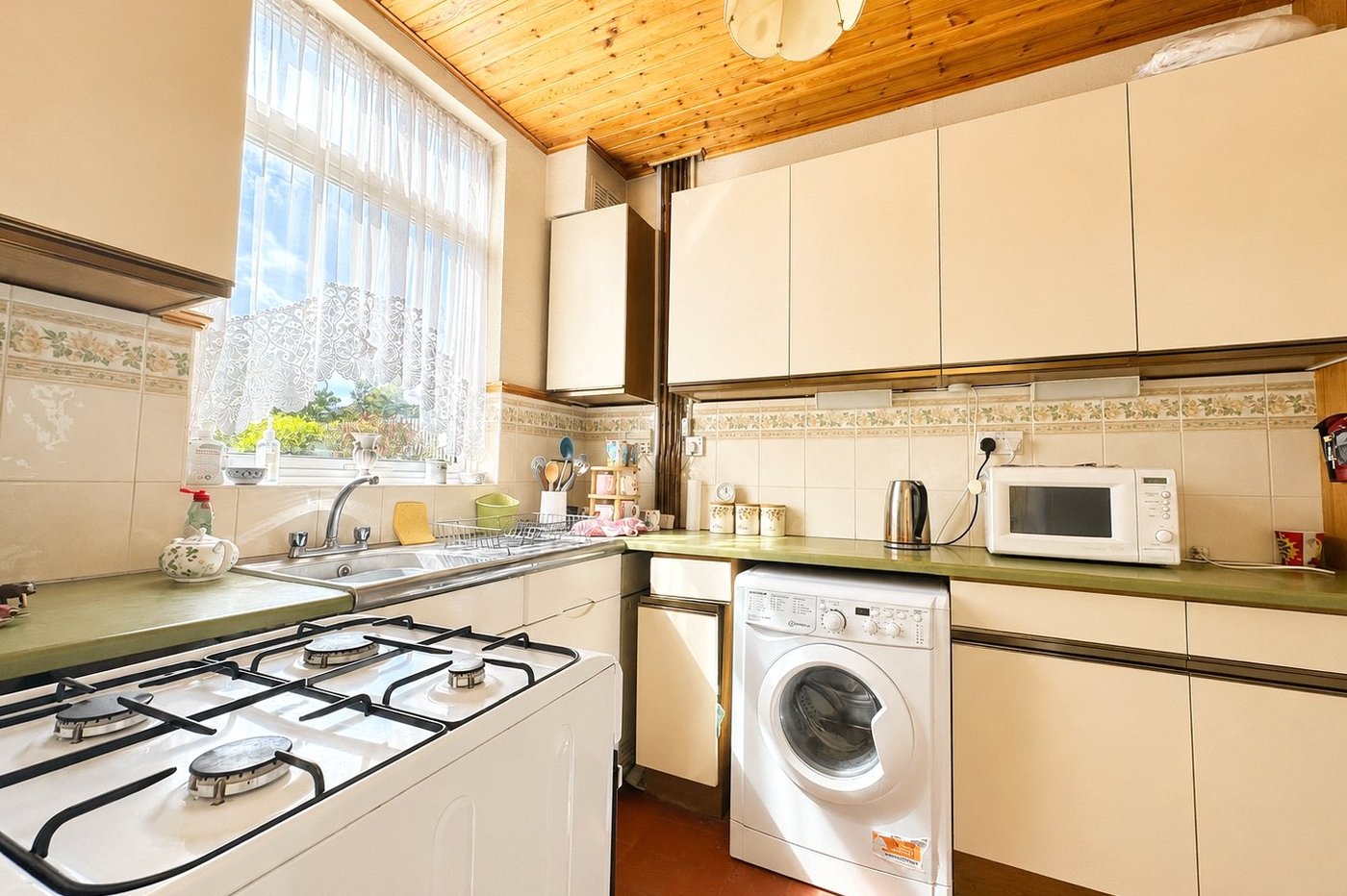 3 bedroom house for sale in London | Robinson Jackson