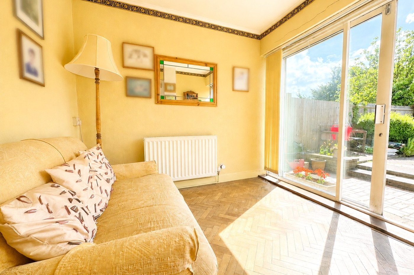 3 bedroom house for sale in London | Robinson Jackson
