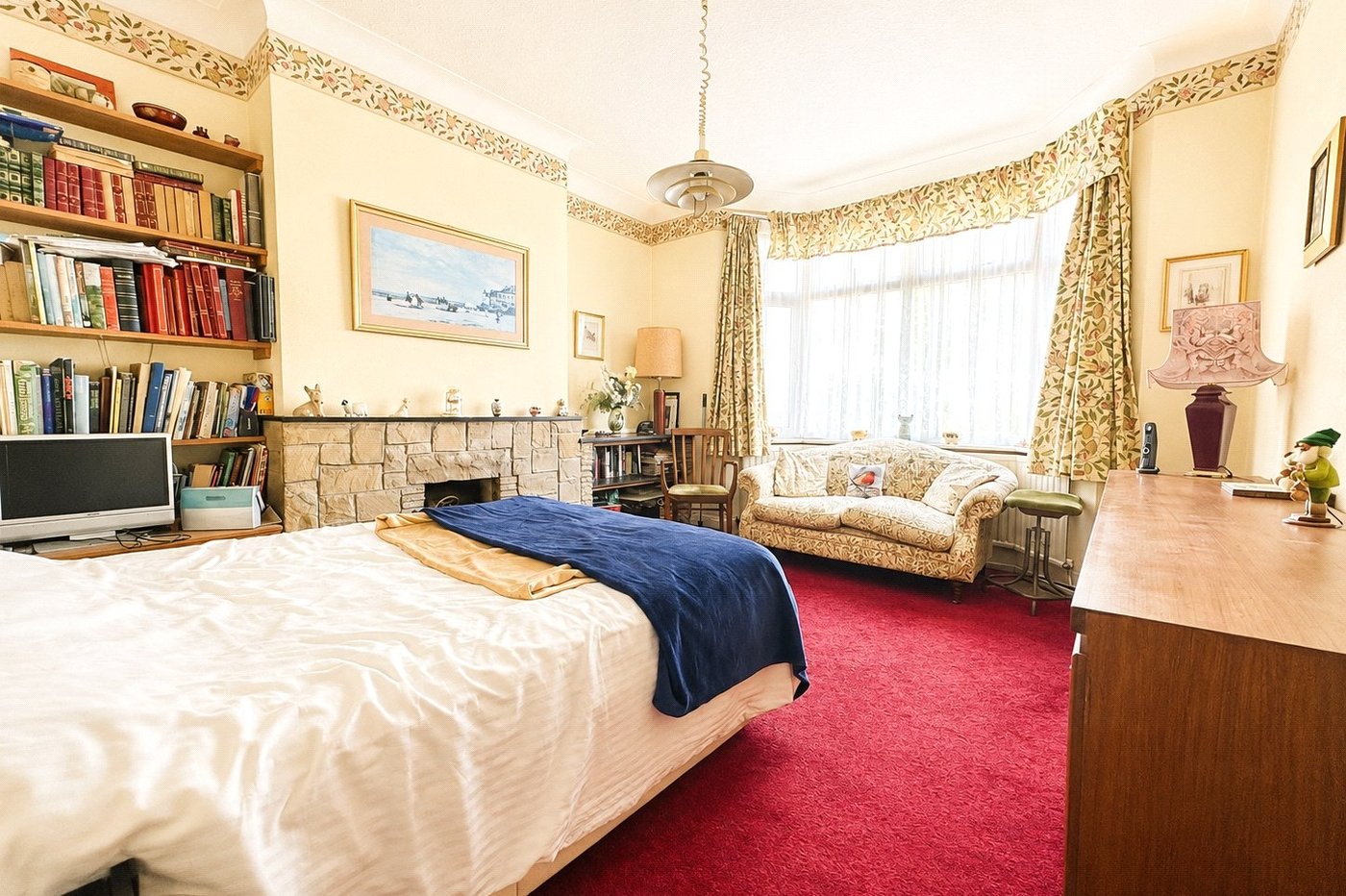 3 bedroom house for sale in London | Robinson Jackson