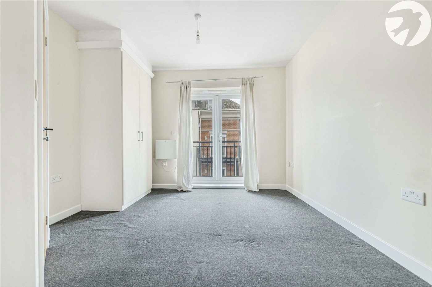 2 bedroom property for sale in West Dartford | Robinson Jackson