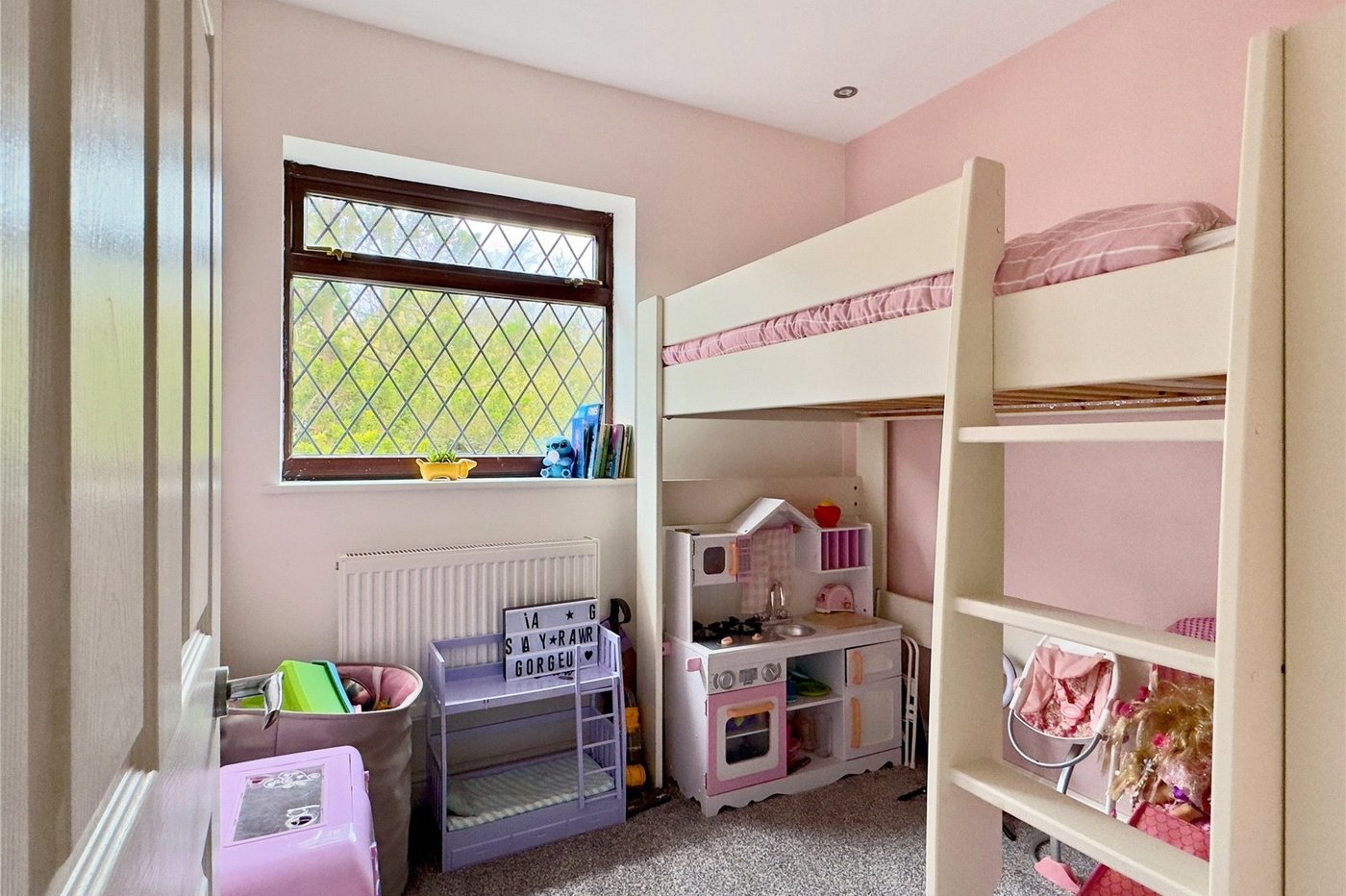 4 bedroom bungalow for sale in Crockenhill | Robinson Jackson